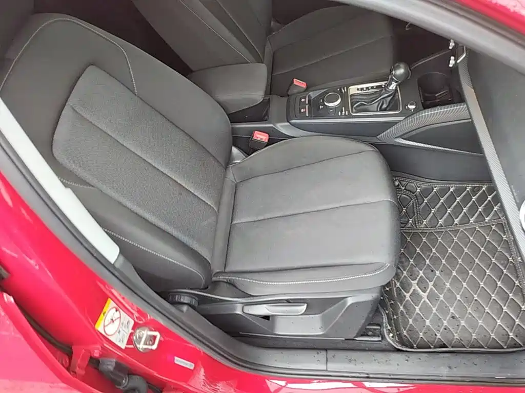 Фото 25 - Audi Q2L