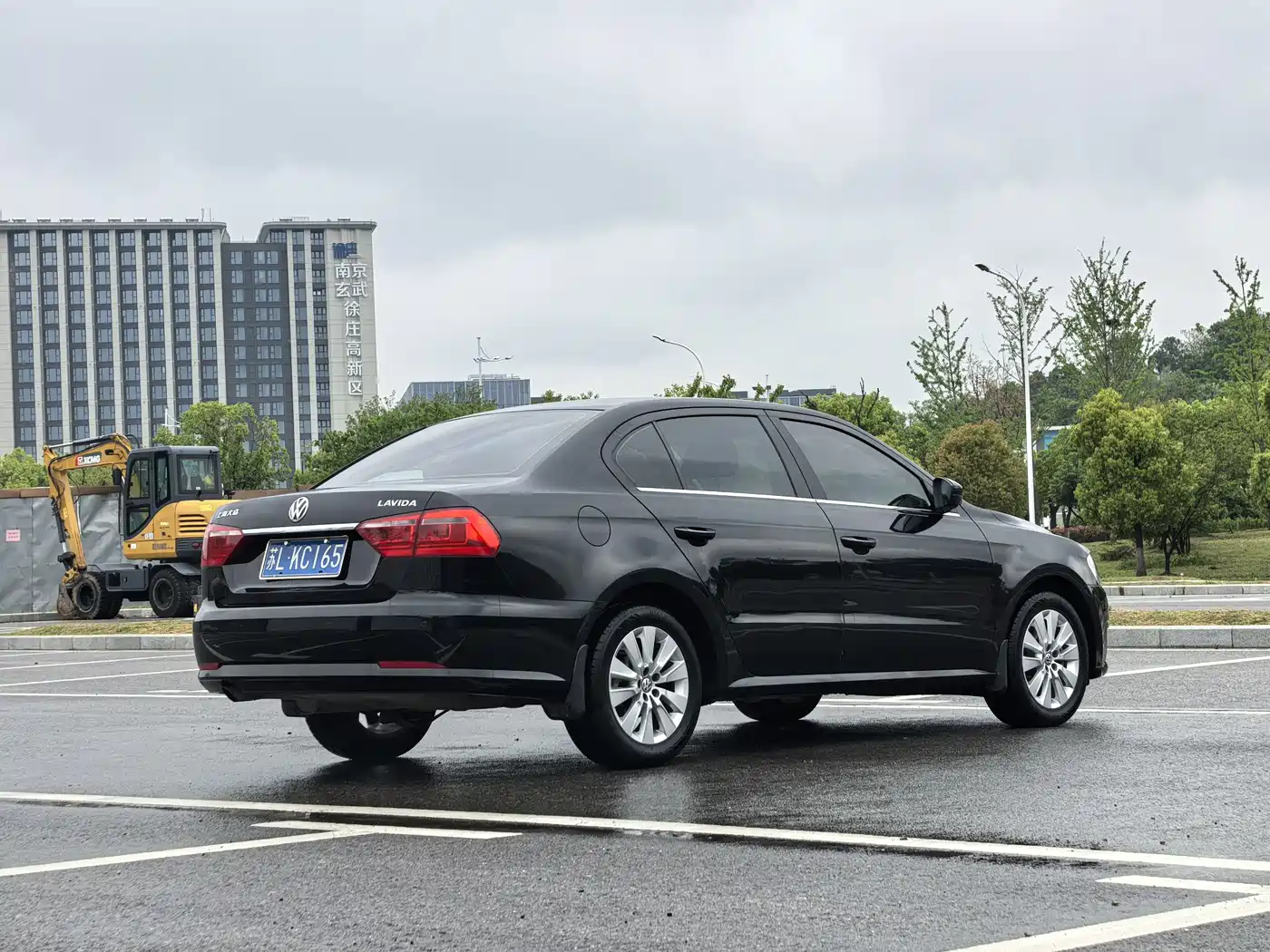 Volkswagen Lavida 2013 1.6L Manual Comfort Edition фото 4