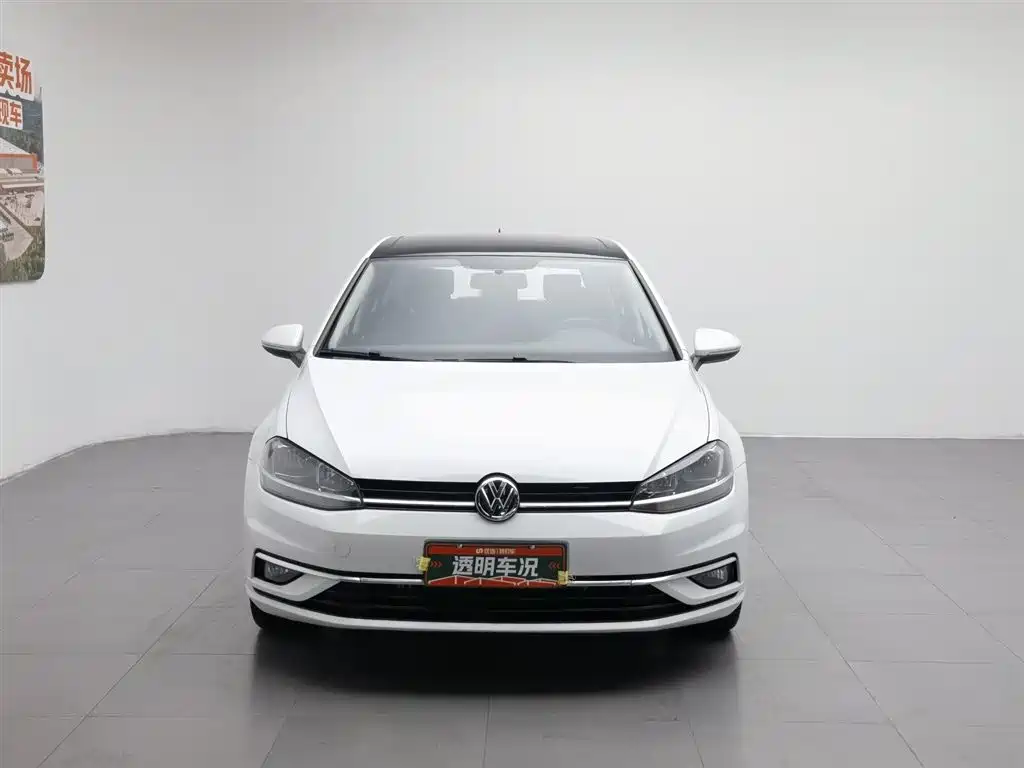 Volkswagen Golf 2020 200TSI DSG Comfort Progressive Edition фото 3