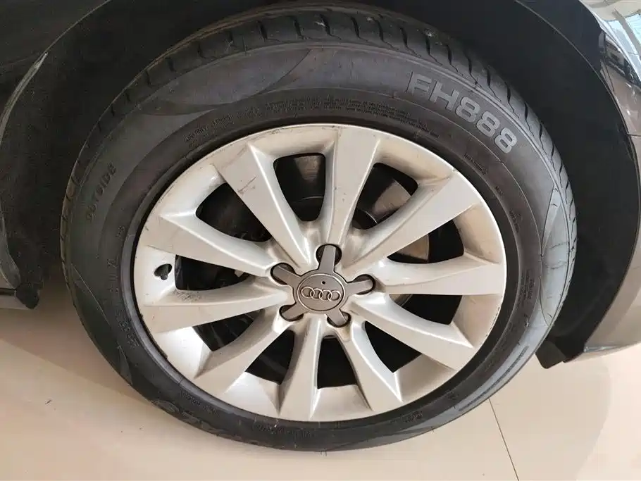 Audi A6L 2012 30 FSI Luxury фото 6