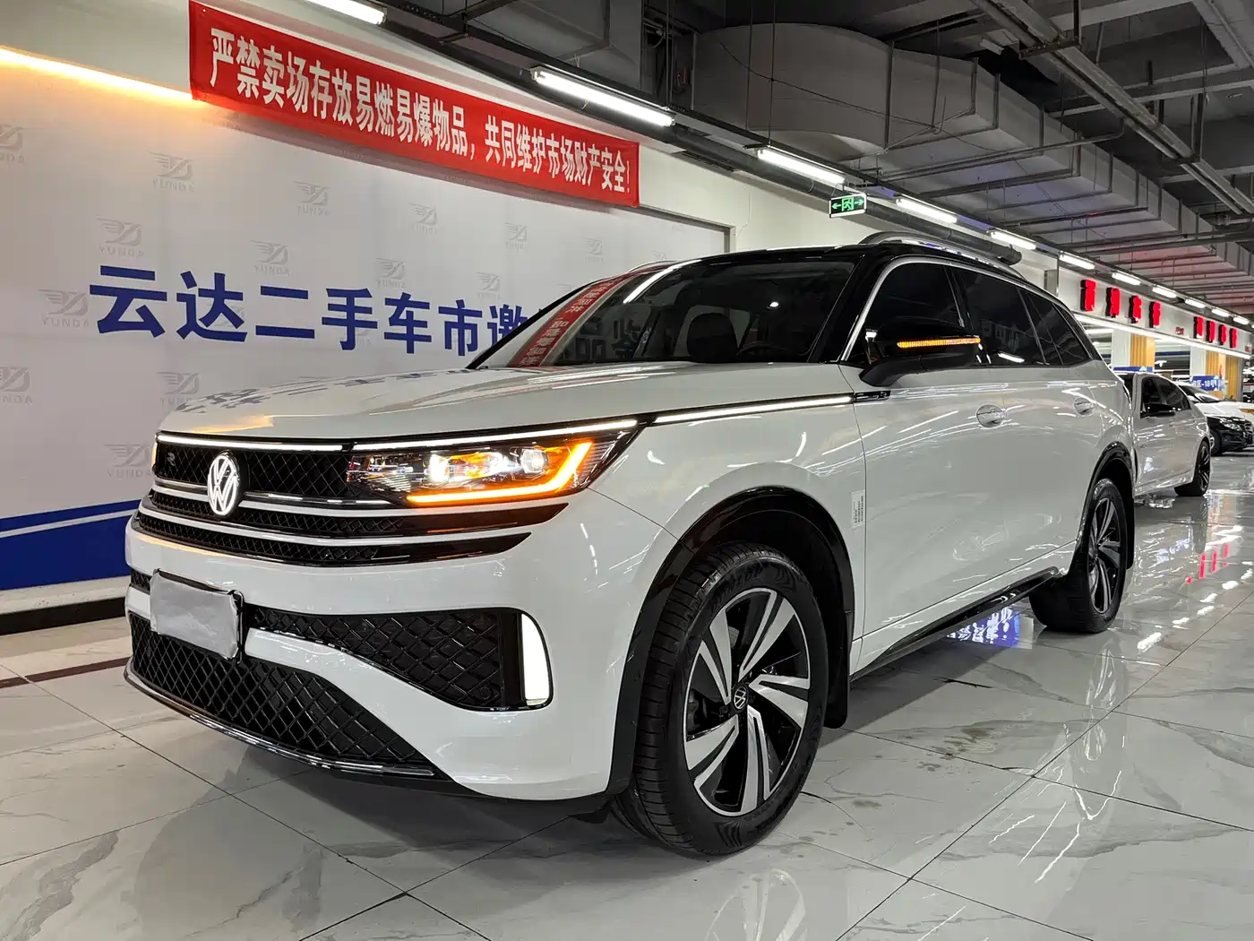 Volkswagen Talagon 2023 380TSI 4WD R-Line Touring Edition фото 2