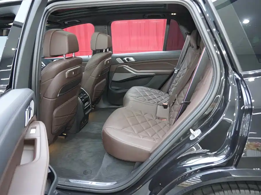 BMW X5 2023 xDrive 40Li M Sport Black Night Package фото 20
