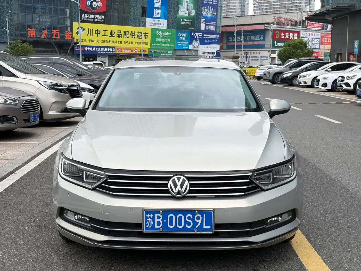 Volkswagen Magotan 2018 280TSI DSG Leading фото 2