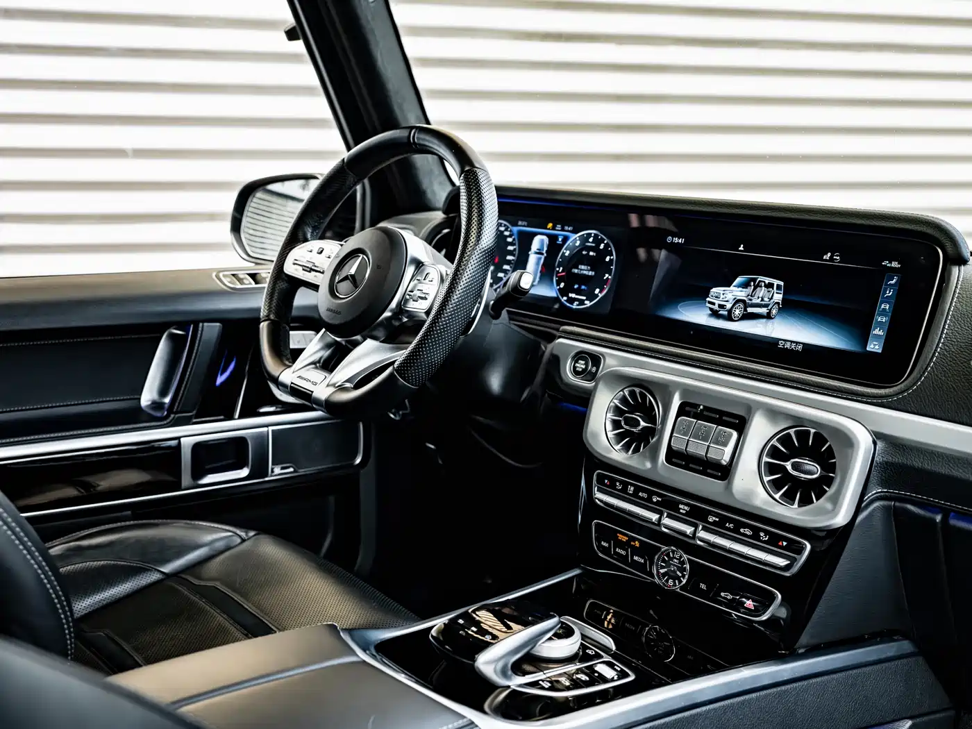Mercedes-Benz G-Class AMG 2019 Facelift AMG G 63 фото 12