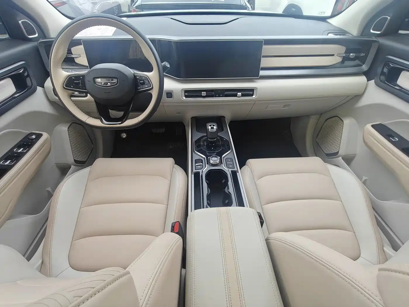 Фото 6 - Geely ICON