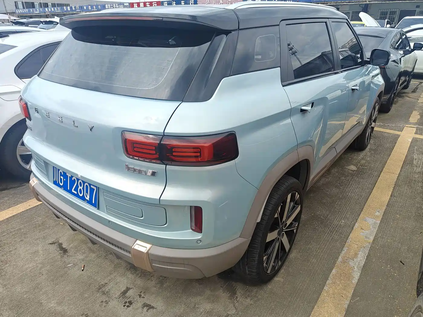 Фото 16 - Geely ICON