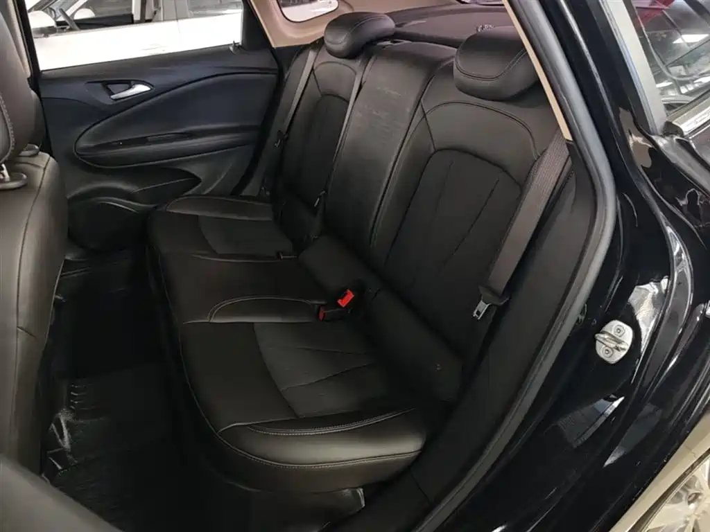 Buick Verano 2017 Sedan 20T DCT Leading фото 17
