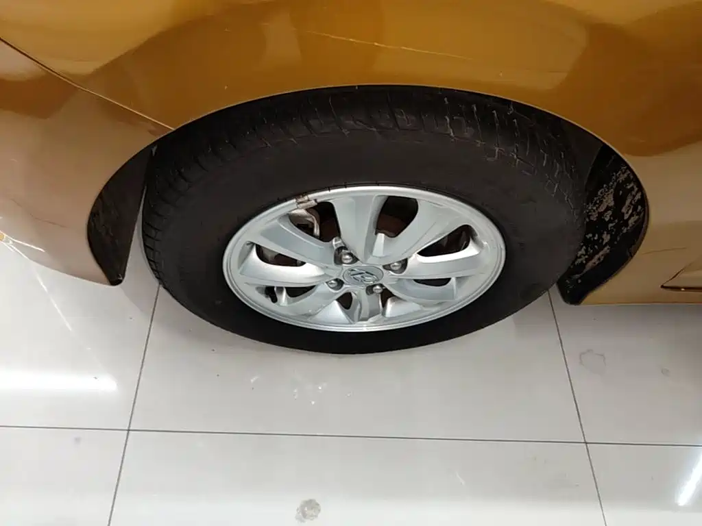 صورة 25 - Hyundai Verna
