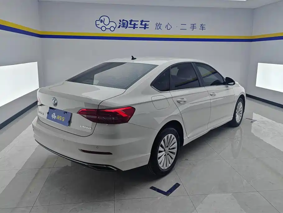 Volkswagen Lavida 2019 1.5L Auto Vision Edition China VI фото 3