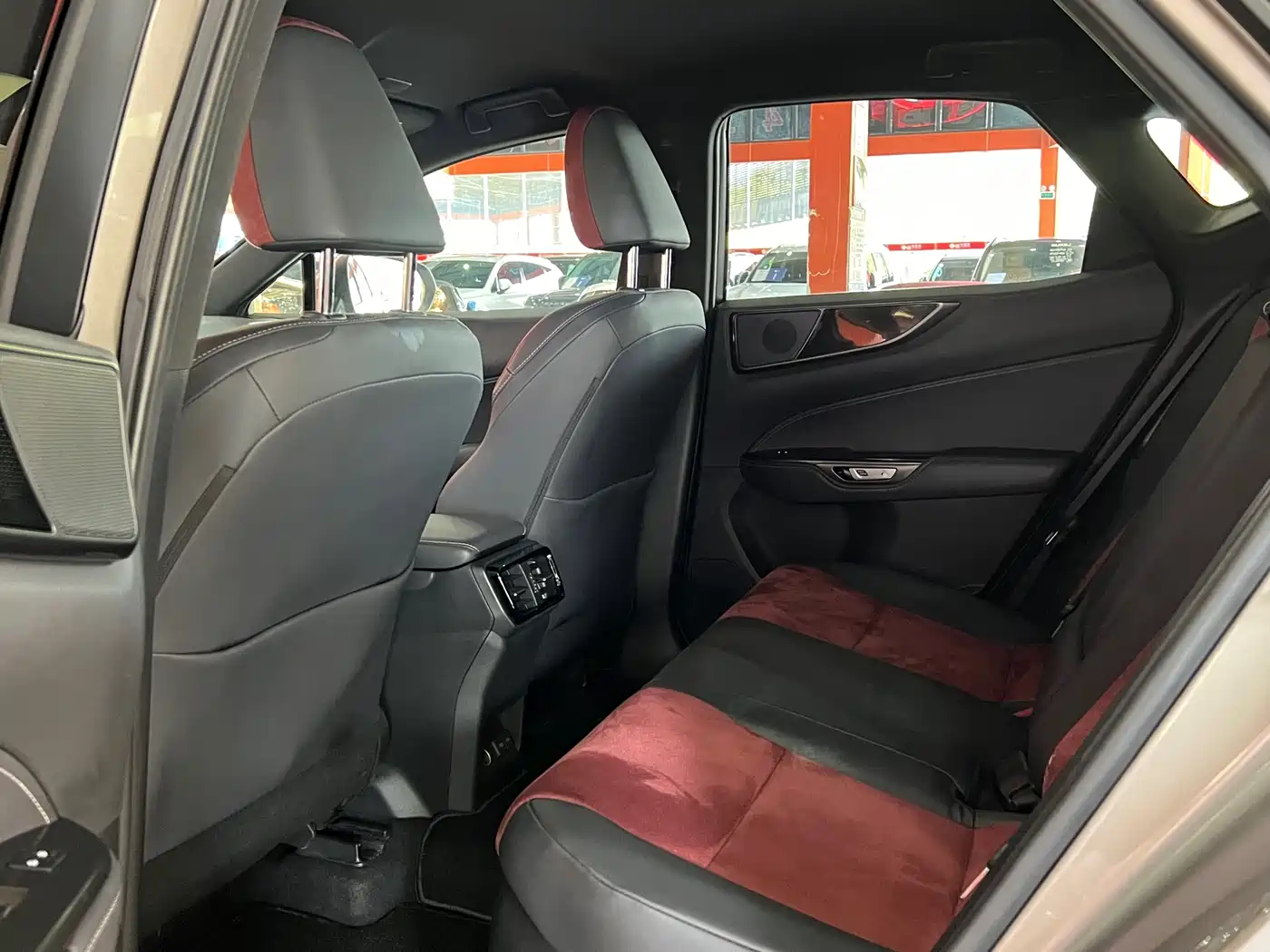 Lexus NX 2023 350h FWD Dynamic Edition фото 13