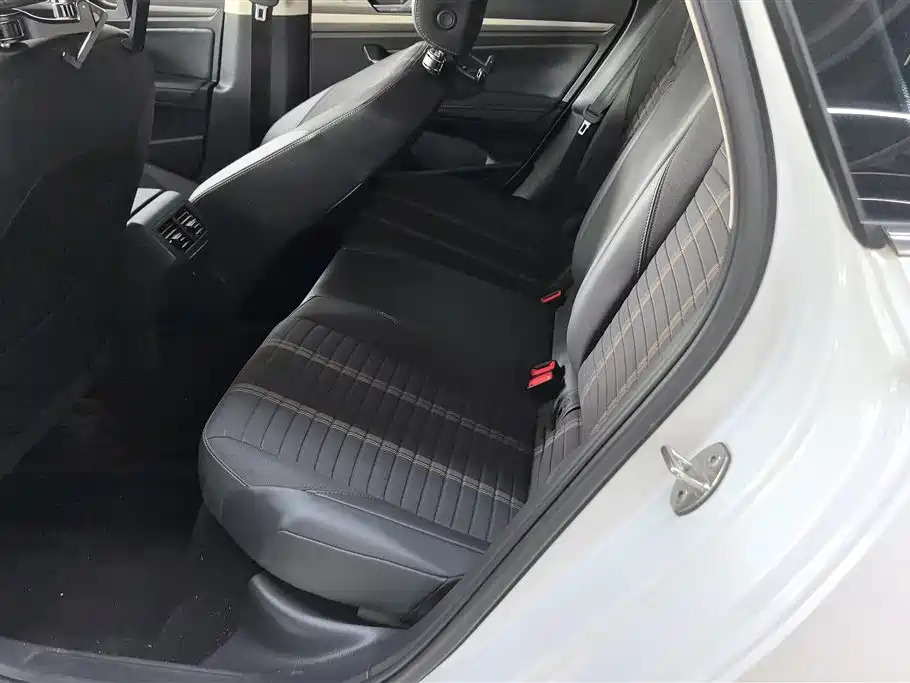Volkswagen Lavida 2022 1.5L Auto Comfort Edition фото 11