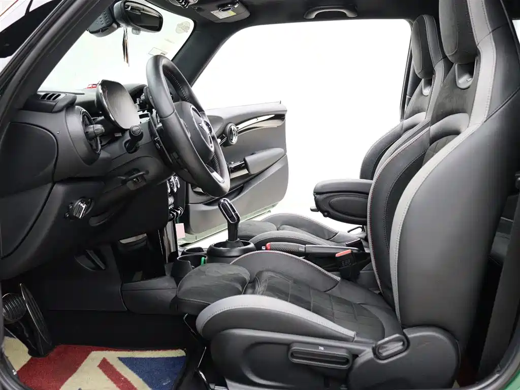 MINI JCW