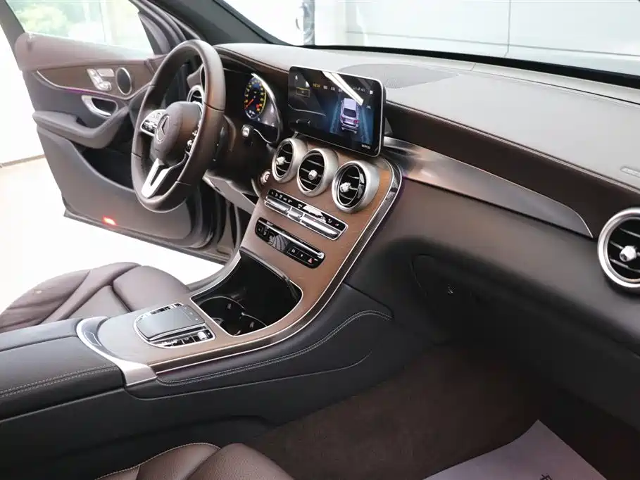 Mercedes-Benz GLC 2020 Facelift GLC 300 L 4MATIC Dynamic фото 23