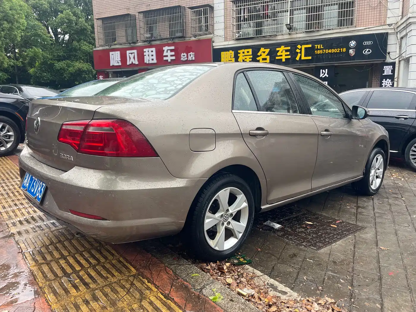 Volkswagen Bora 2014 1.6L Manual Comfort Edition фото 5