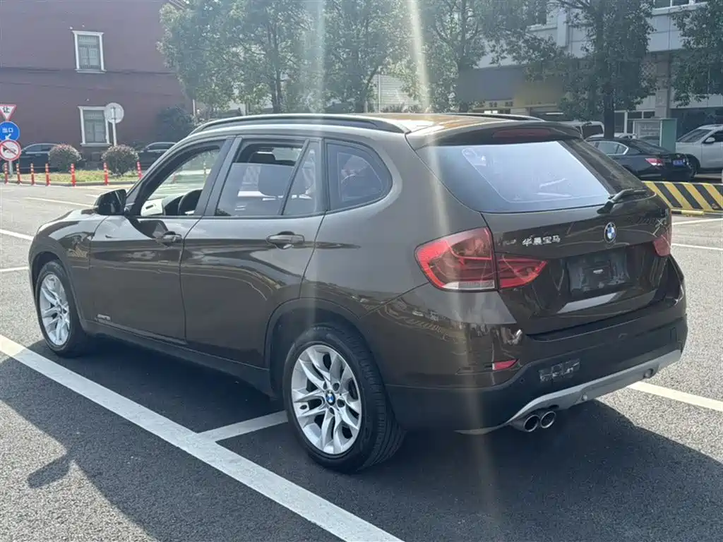 BMW X1 2015 Model sDrive18i Fashion Advanced Edition фото 6