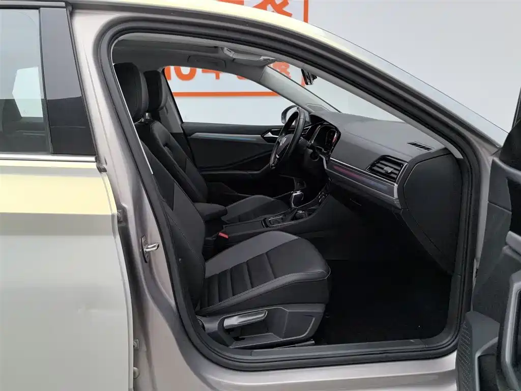 Volkswagen Sagitar 2021 280TSI DSG Surpassing Edition фото 23