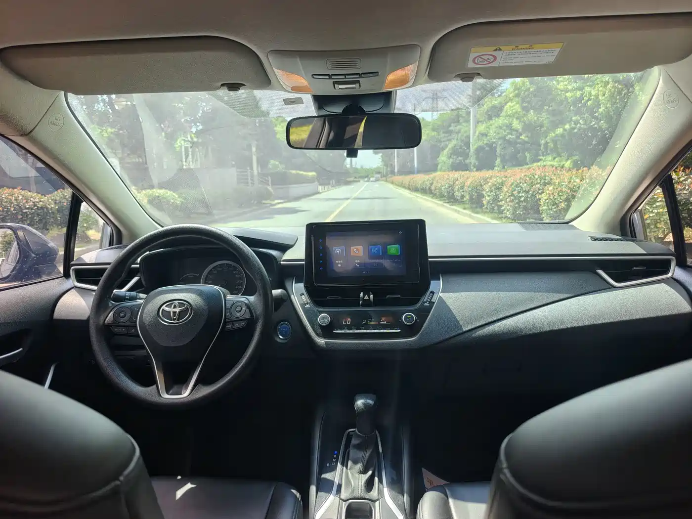 Фото 9 - Toyota Corolla