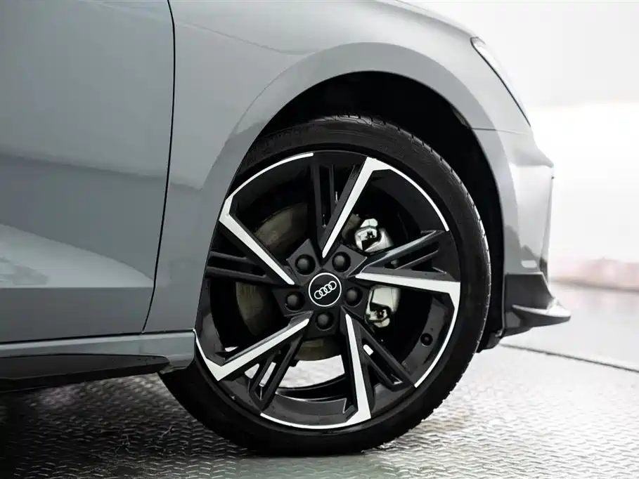 Audi A3 2024 Model Sportback 35 TFSI Fashion Sport фото 19