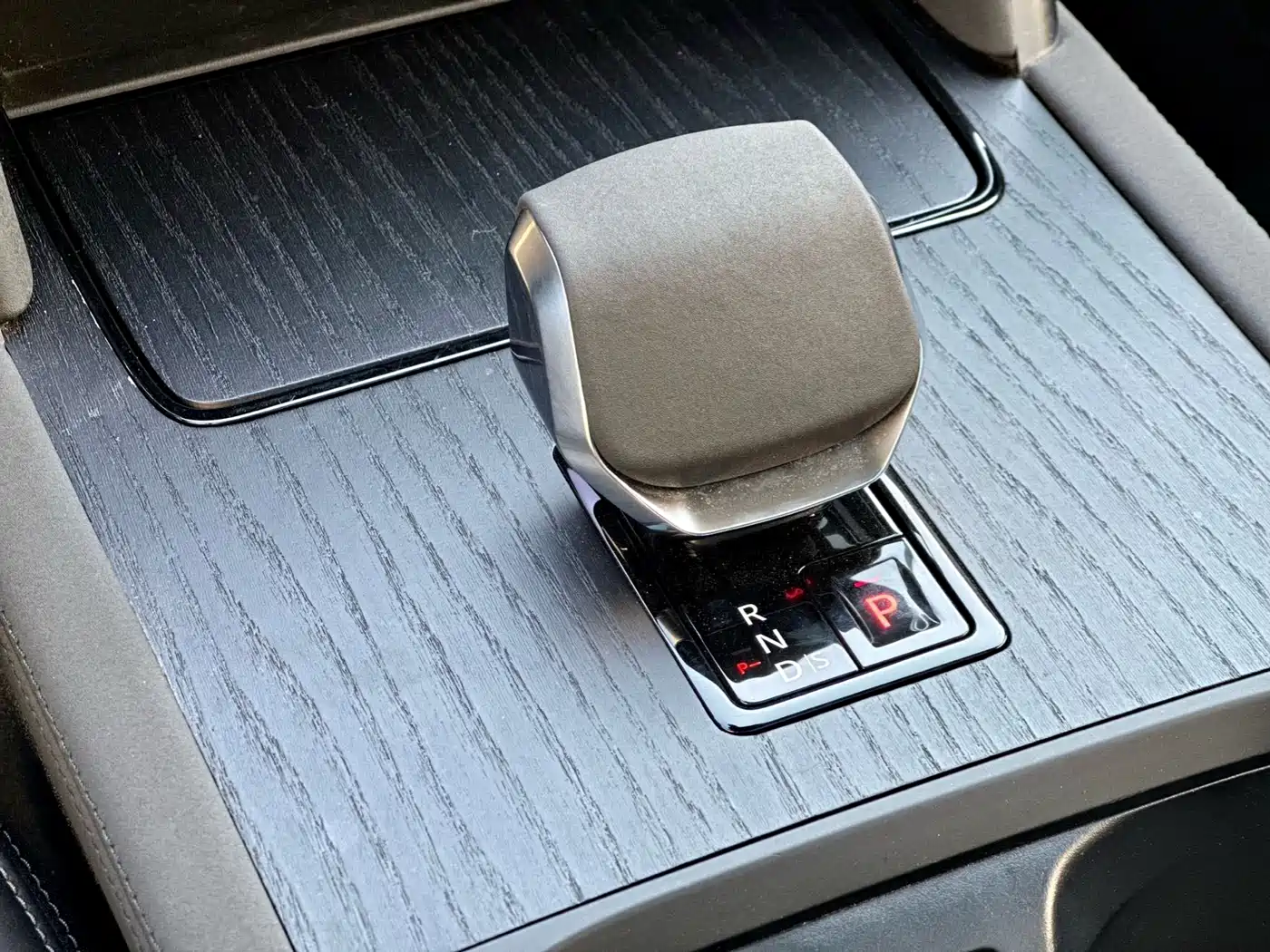 LAND ROVER DISCOVER NEW ENERGY SOURCES FOR SPORTS