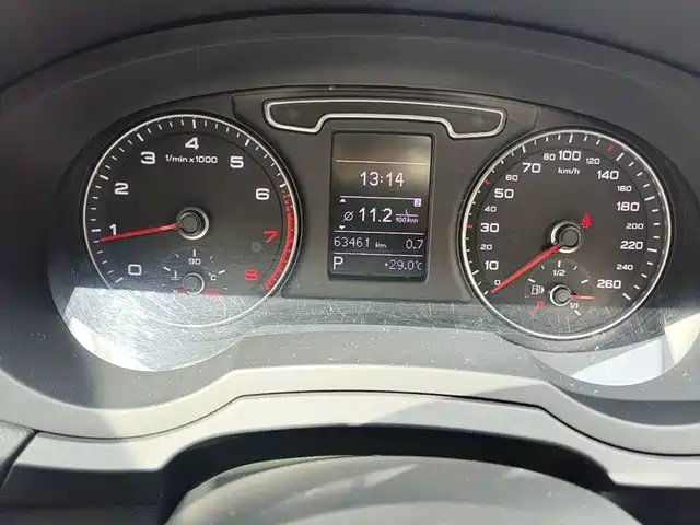 Audi Q3 2015 35 TFSI Comfort — фото 4