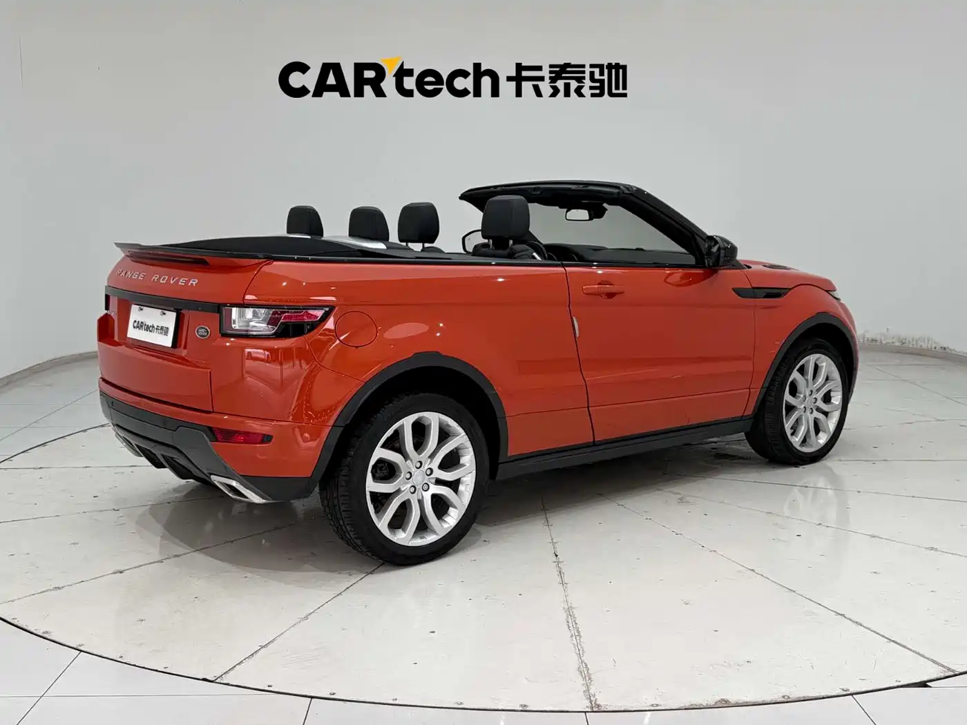 Land Rover Range Rover Evoque (Import) 2017 2.0T Convertible фото 11