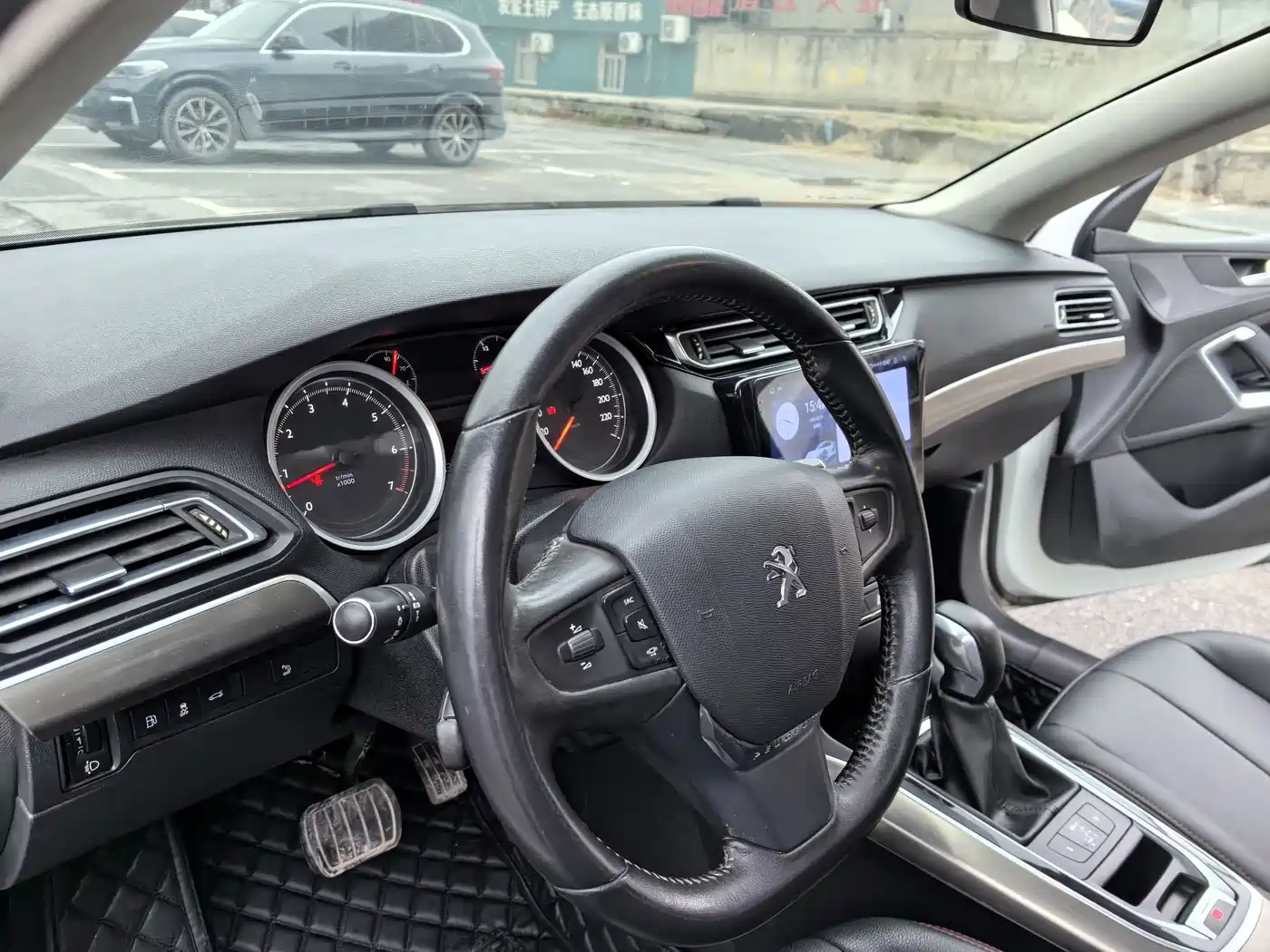 Peugeot 408 2016 1.6T Automatic Luxury Edition фото 18