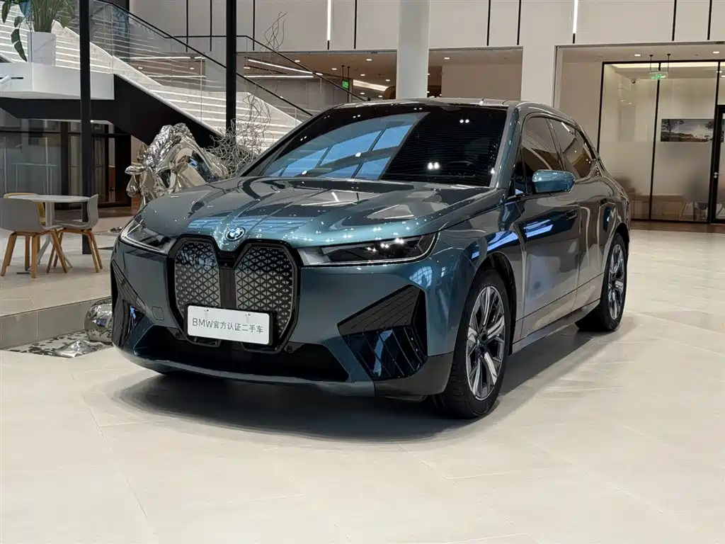 2024 BMW iX
