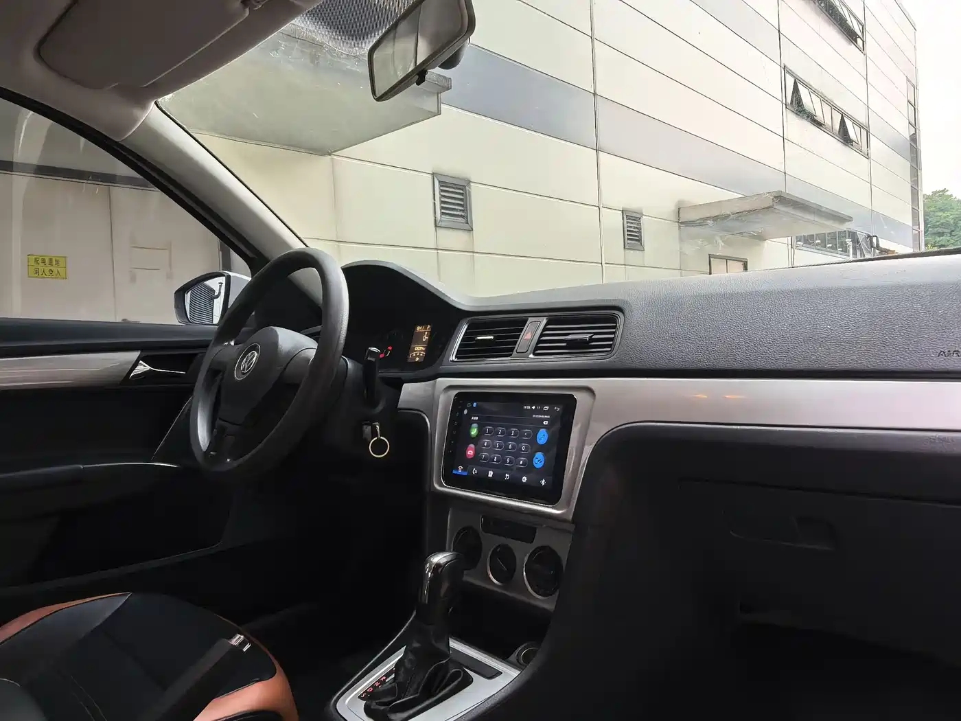 Volkswagen Lavida 2013 1.6L Automatic Trend Edition фото 8