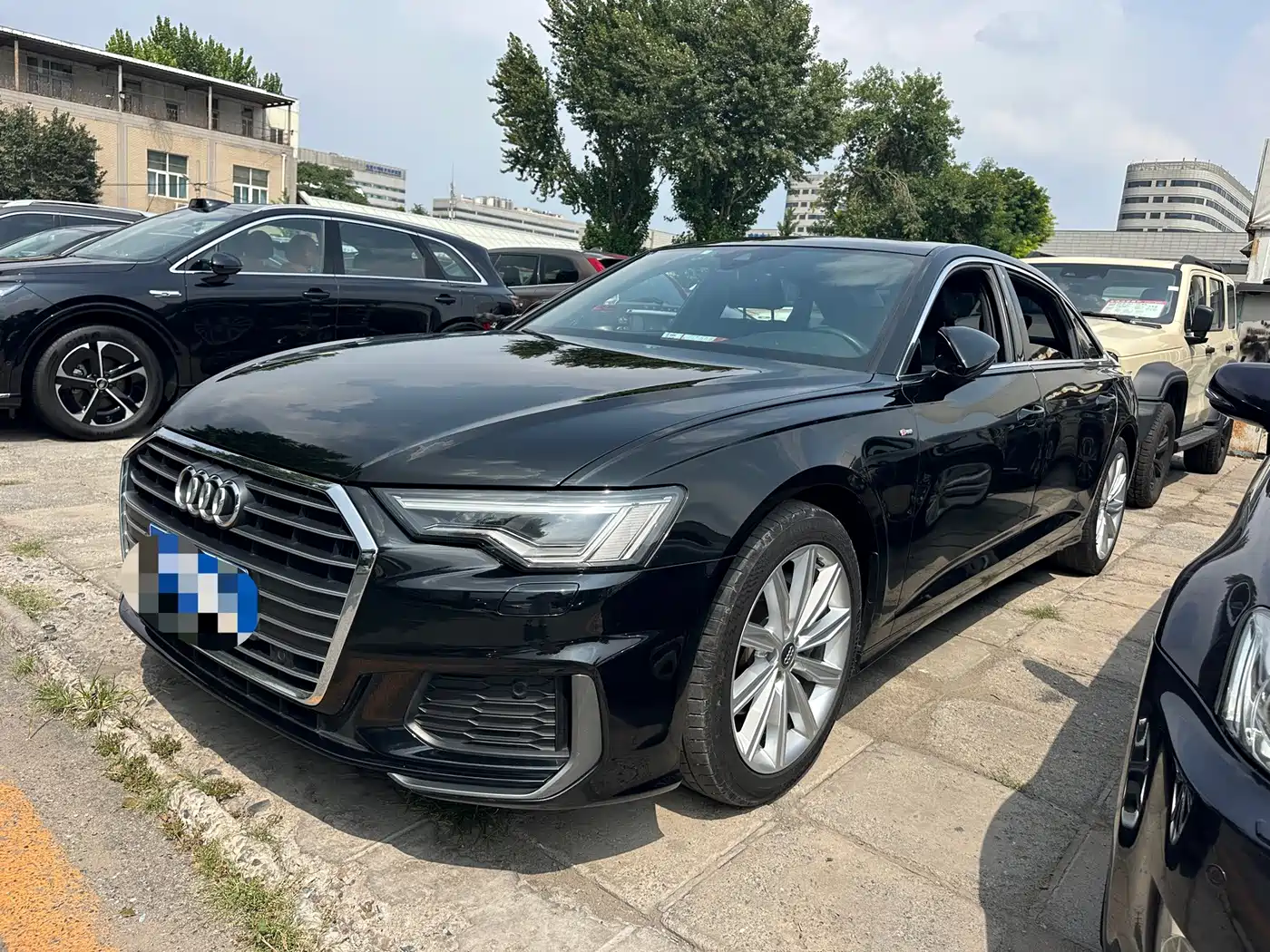 Фото 1 - Audi A6L