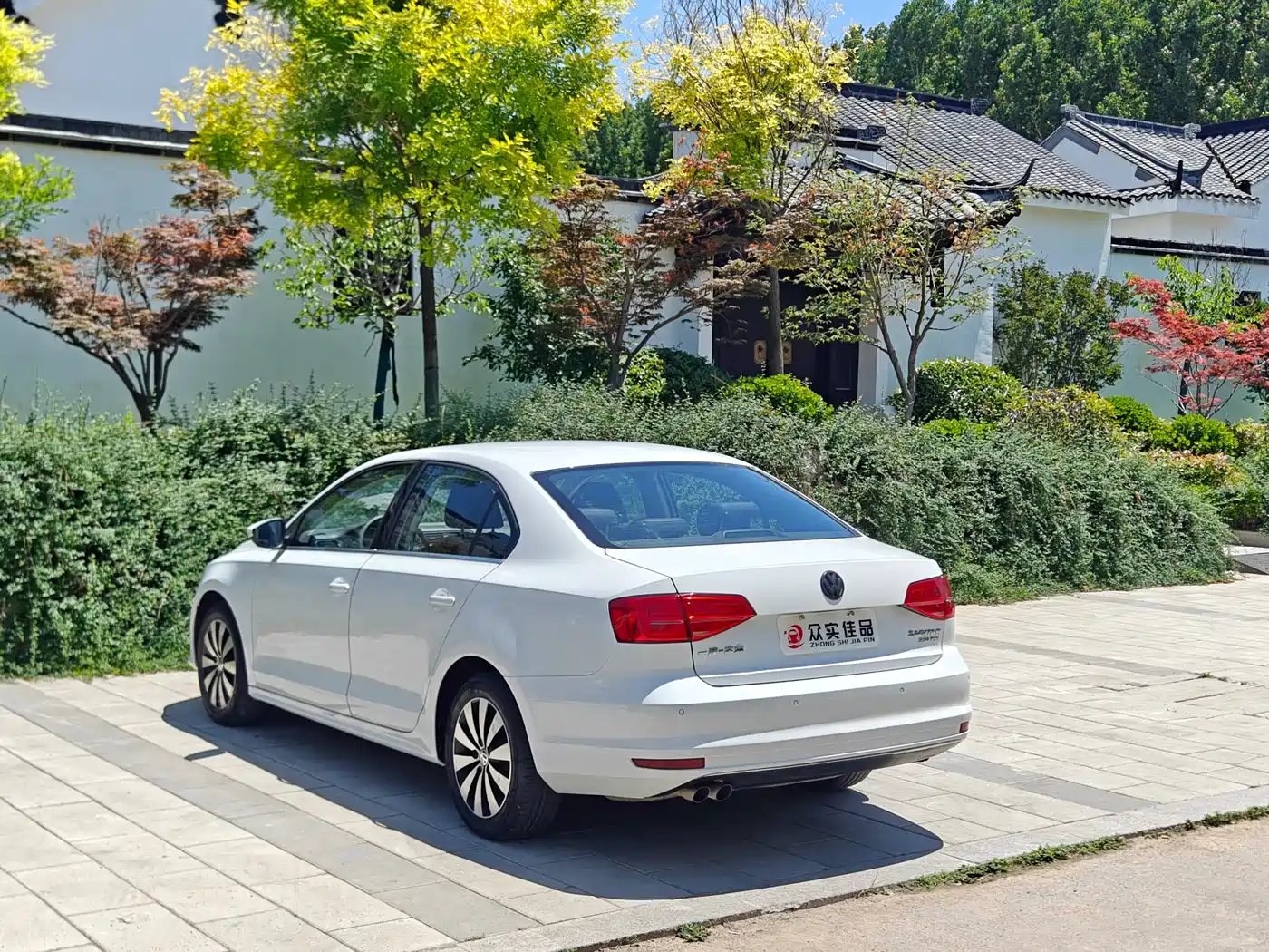 Volkswagen Sagitar 2015 230TSI Automatic Luxury фото 9