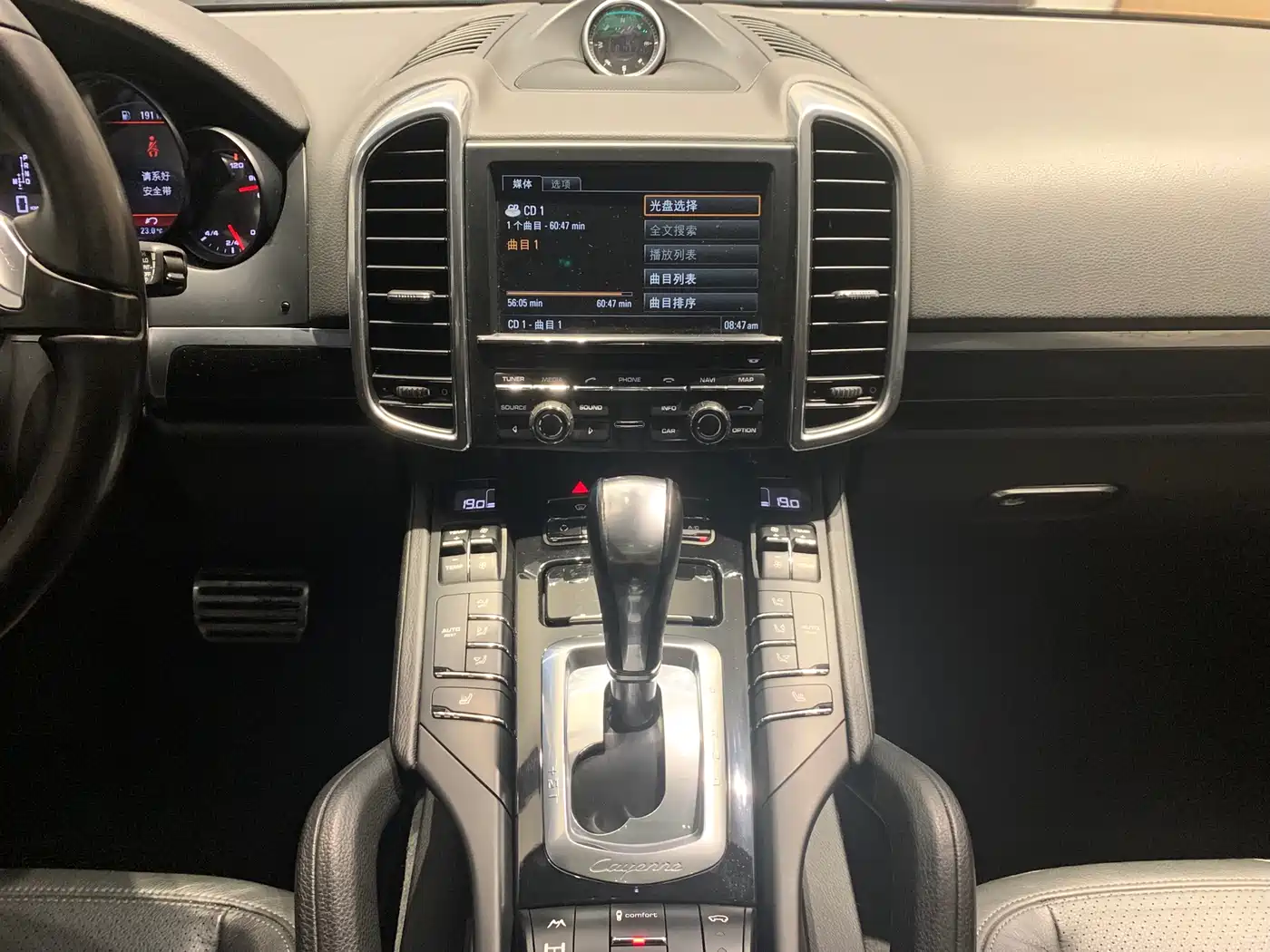 Porsche Cayenne 2011 Cayenne 3.0T фото 11