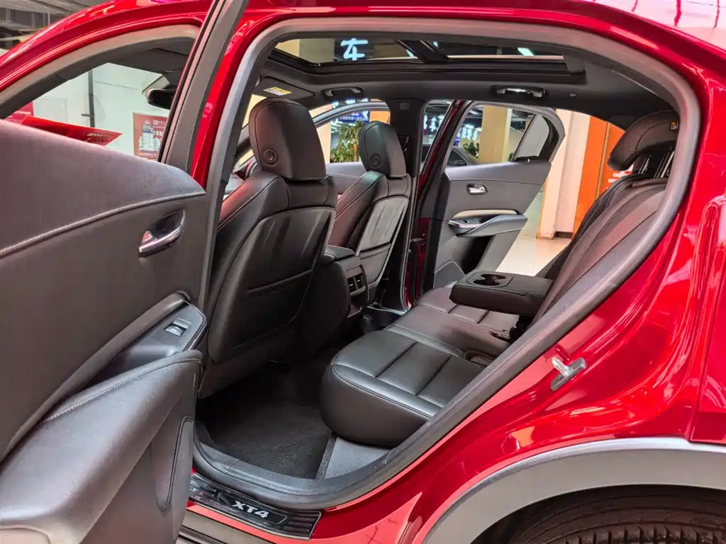 Cadillac XT4 2021 28T FWD Luxury Edition фото 7