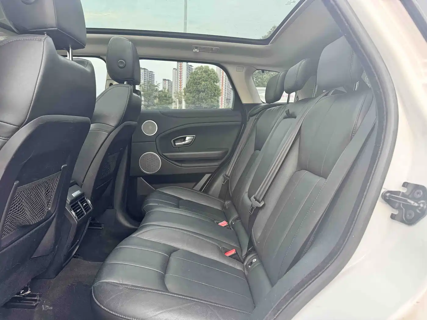 Land Rover Range Rover Evoque 2017 2.0T SE Smart Shine Edition фото 19