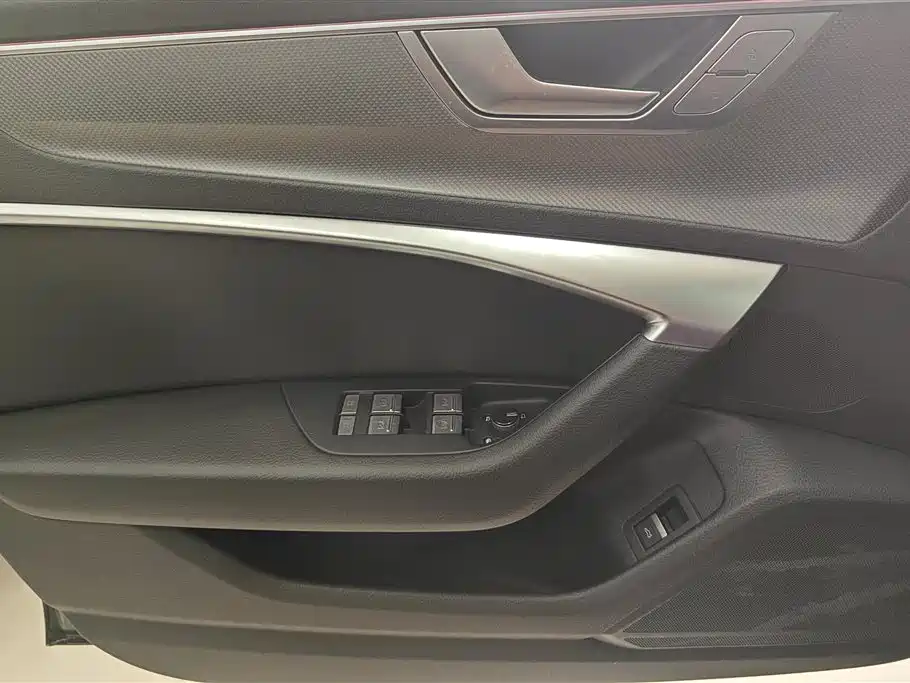 Audi A6L 2023 45 TFSI Premium Selection Dynamic фото 7