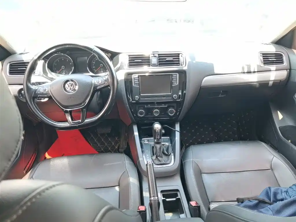 Volkswagen Sagitar 2017 230TSI Automatic Comfort фото 10