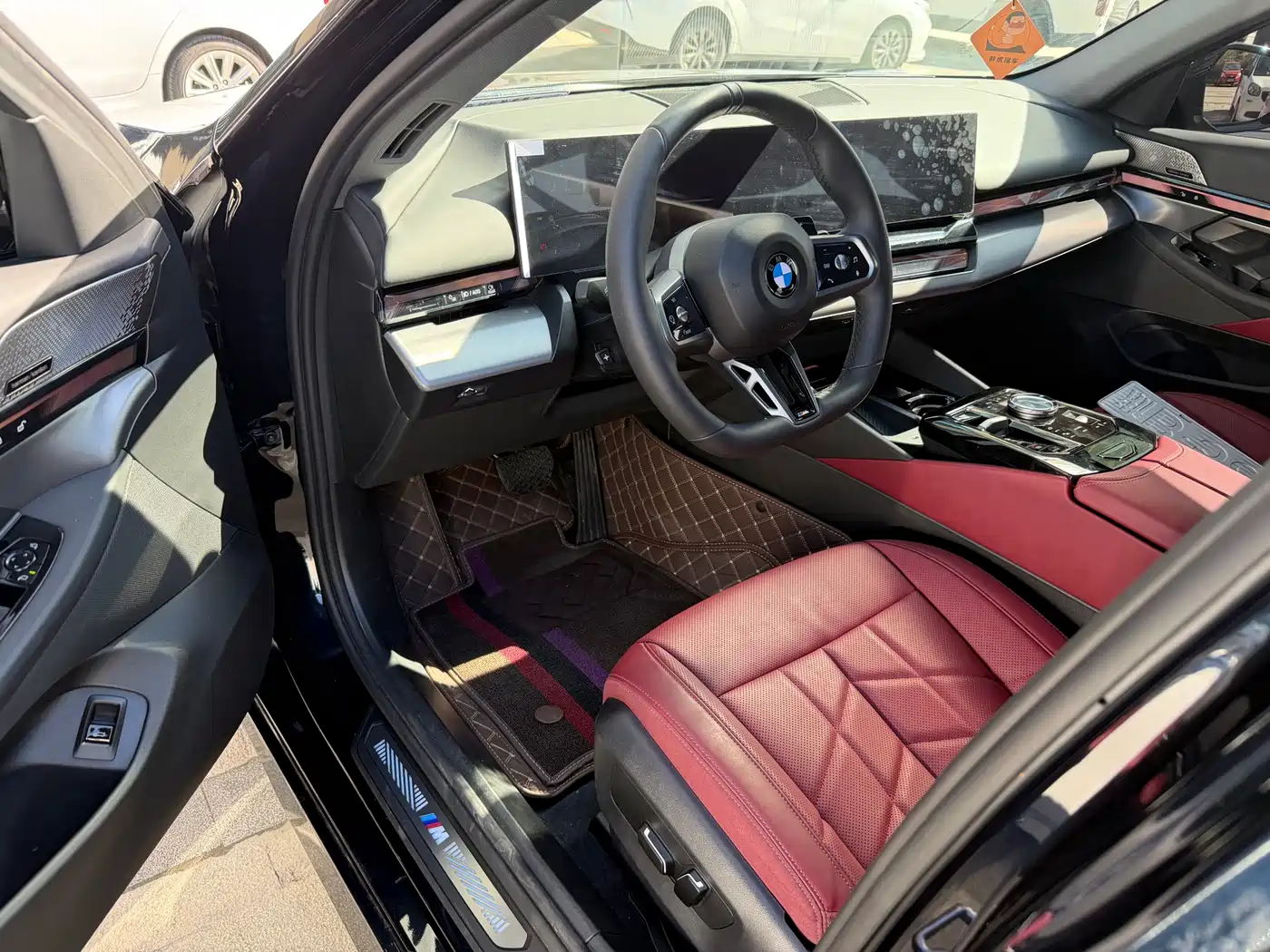 BMW 5 Series 2025 530Li Leading Luxury Package фото 4
