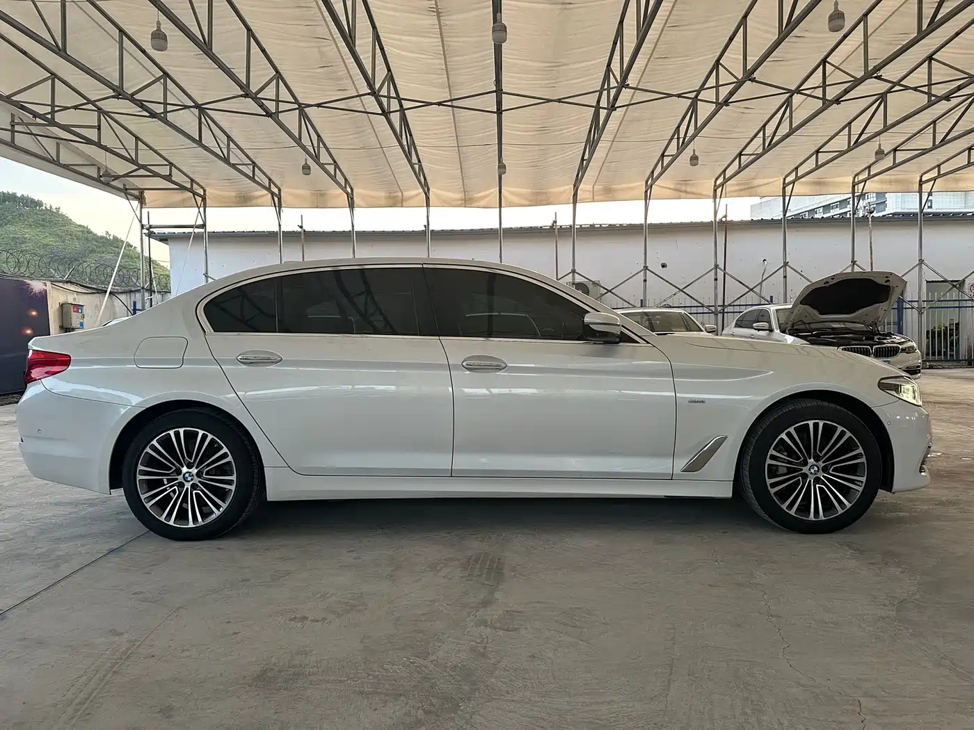 BMW 5 Series 2018 530Li Exclusive Luxury Package фото 4