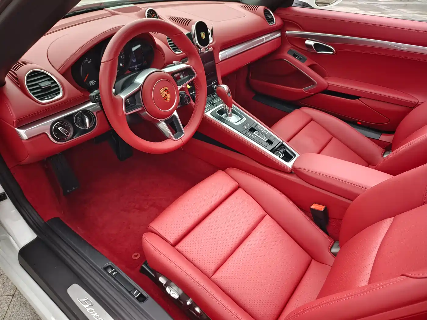 PORSCHE 718
