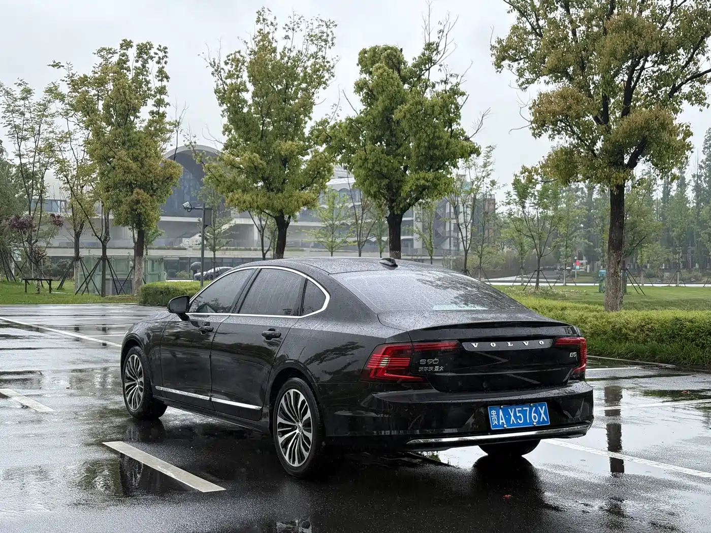 Volvo S90 2025 B5 Zhiyi Luxury Edition фото 6
