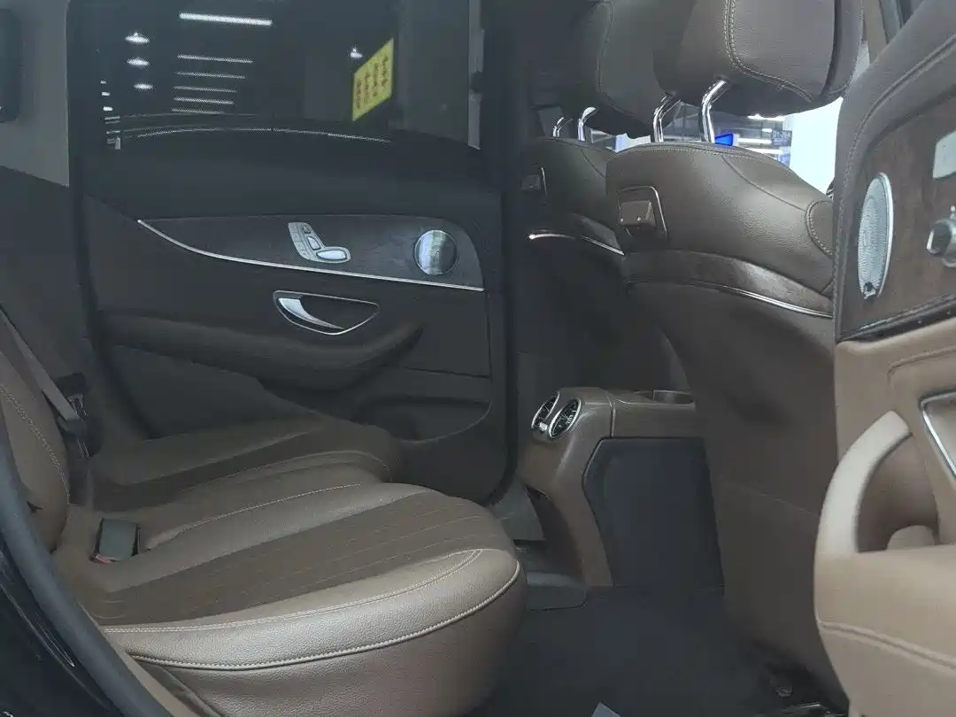 Mercedes-Benz E-Class 2019 E 300 L Luxury фото 11