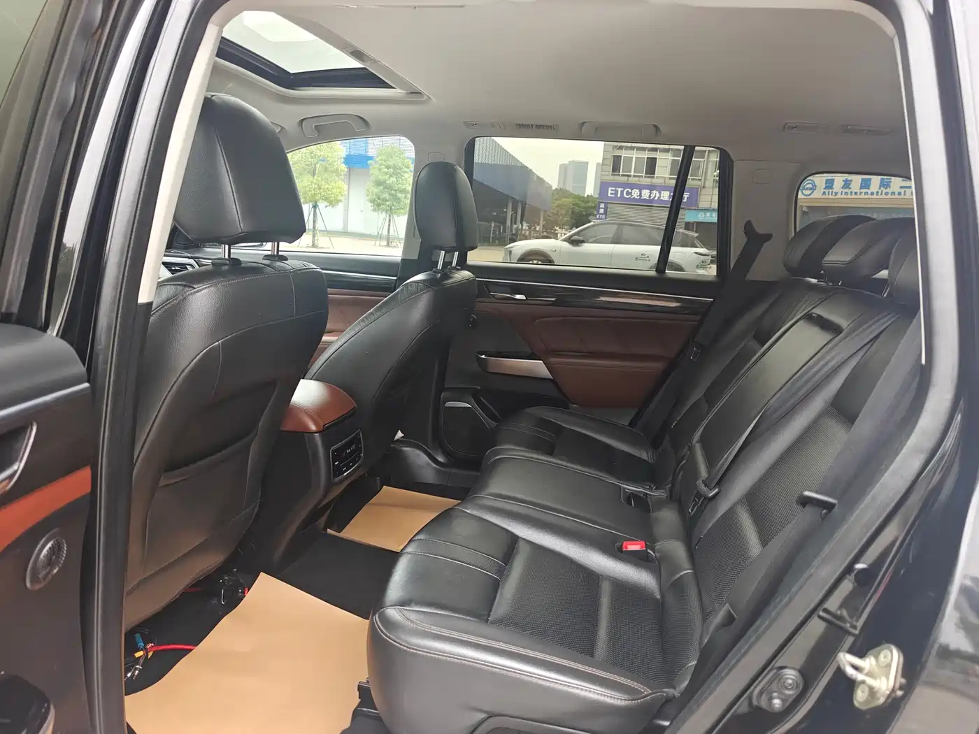 GAC Trumpchi Trumpchi GS8 2017 320T 2WD Luxury Edition (7-Seater) фото 5