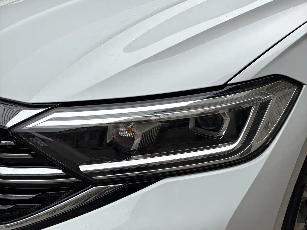 Volkswagen Sagitar 2024 300TSI DSG Surpass Edition фото 12