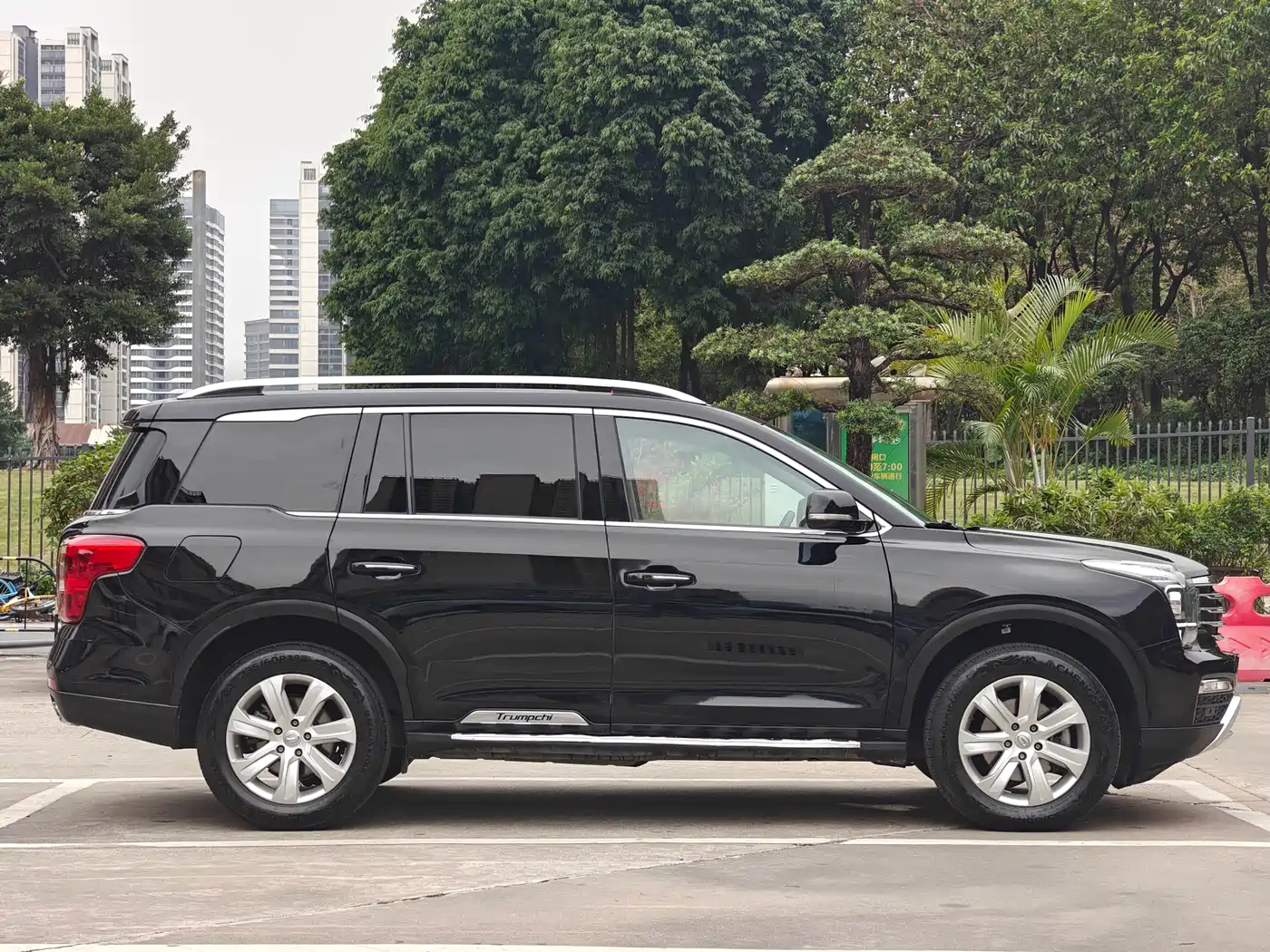 GAC Trumpchi Trumpchi GS8 2017 320T 2WD Luxury Edition (7-Seater) фото 20