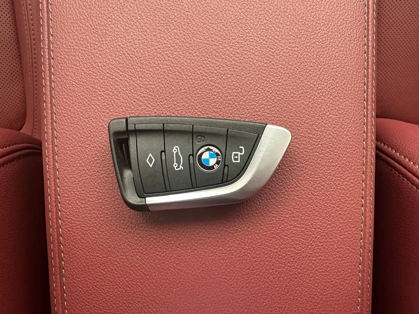 BMW 3 Series 2024 325i M Sport Package фото 27