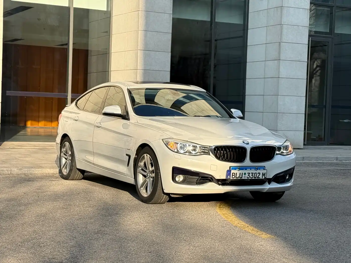 BMW 3 Series GT 2016 320i Design Package фото 3