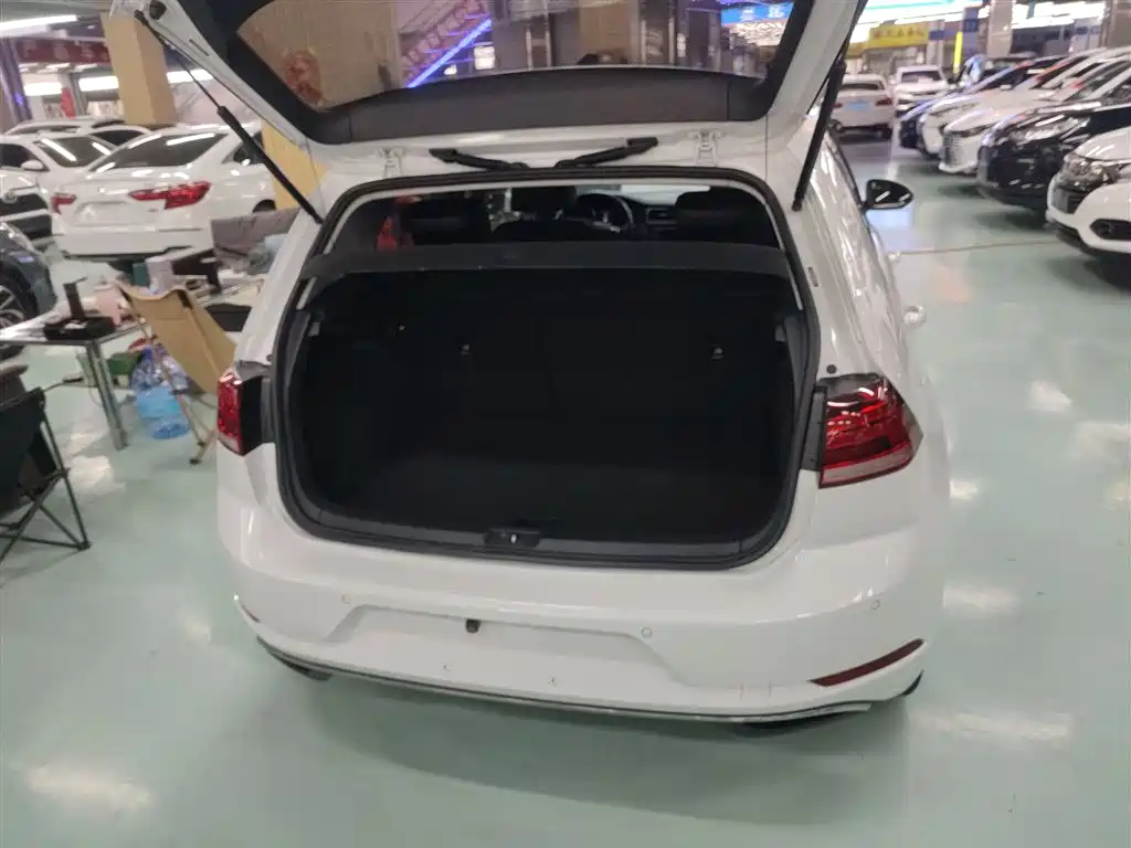 Volkswagen Golf 2018 230TSI Automatic Comfort фото 9