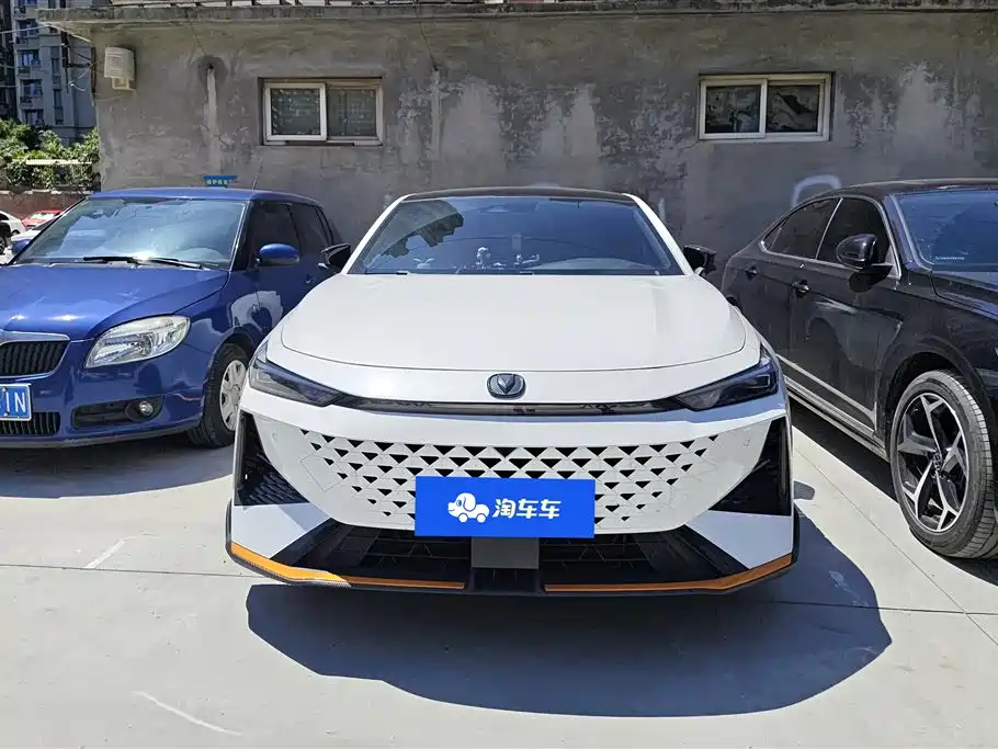 CHANGAN UNI-V