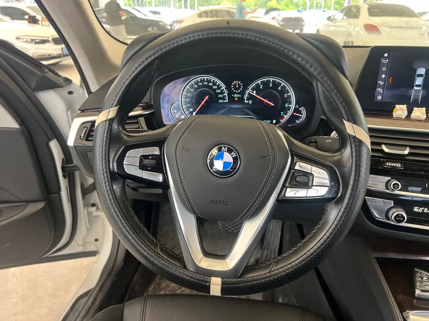 BMW 5 Series 2018 525Li Luxury Package фото 26