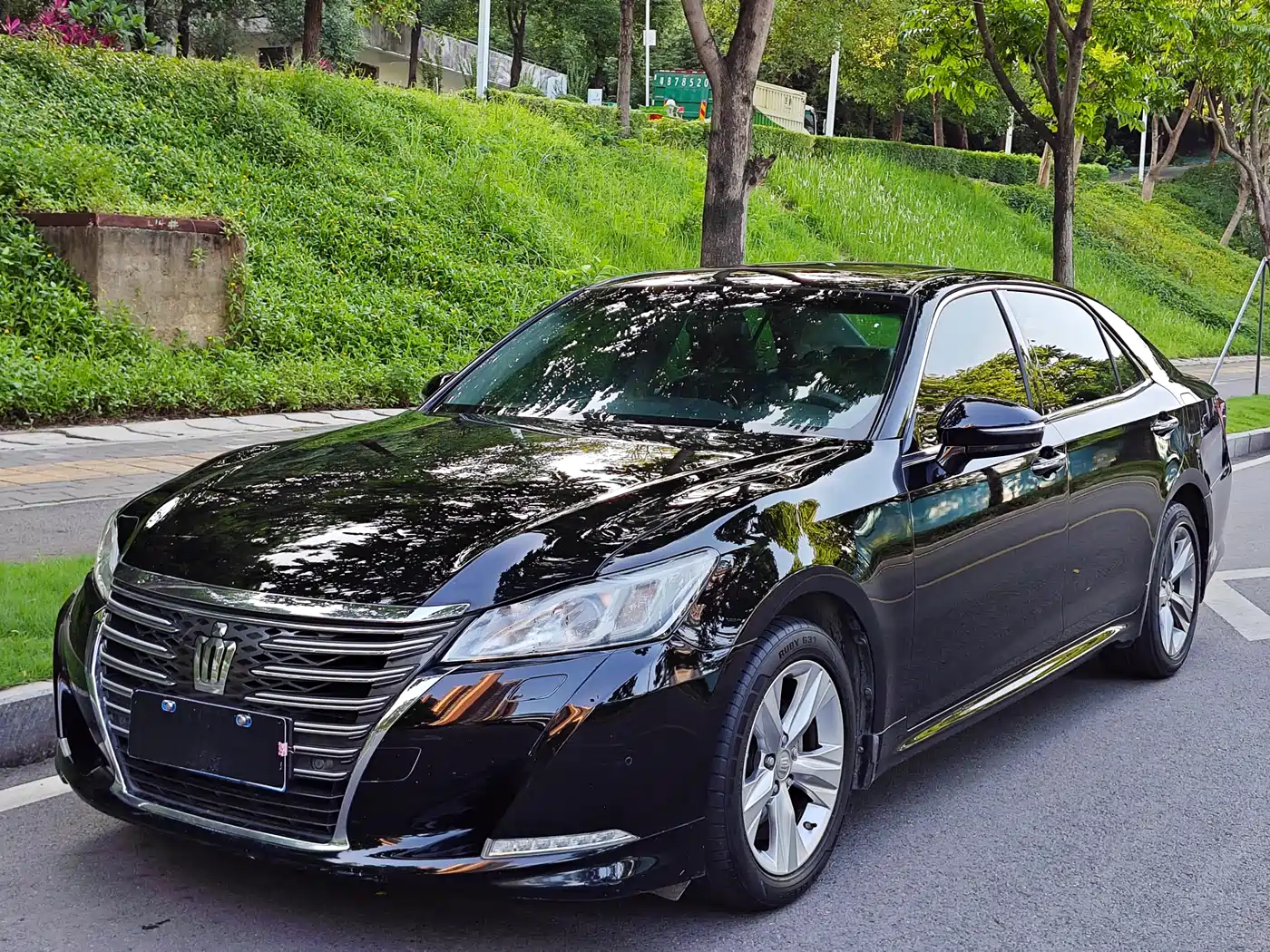 Toyota Crown 2015 2.0T Fashion