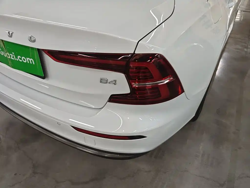 Volvo S60 2026 2026 B4 Smart Luxury Edition